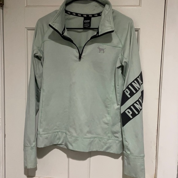 Victoria Secret pull over - Picture 1 of 2